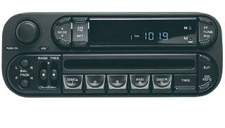 2006 Chrysler Crossfire RBK AM/FM CD Player with CD Changer Controls